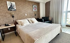 Saint Moritz Express Flat Particular com Garagem, Estilo Provençal no Coração de Brasília